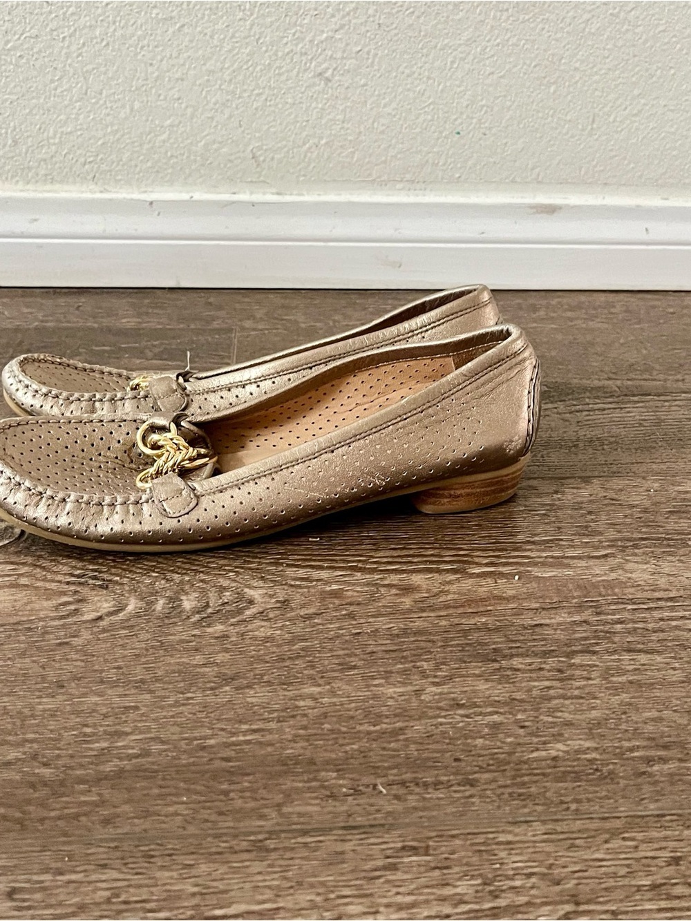 Stuart Weitzman Metallic Taupe Loafers with Gold Chain - Picture 12 of 14